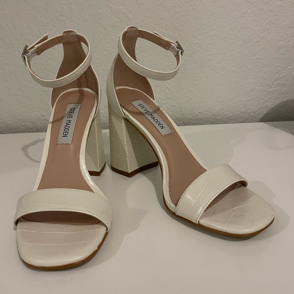 Steve Madden Dillion White Croco Heels